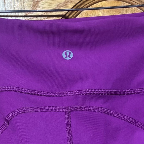 Lululemon Dark Pink High Waisted Capri Leggings Size 6 EUC - Picture 2 of 8